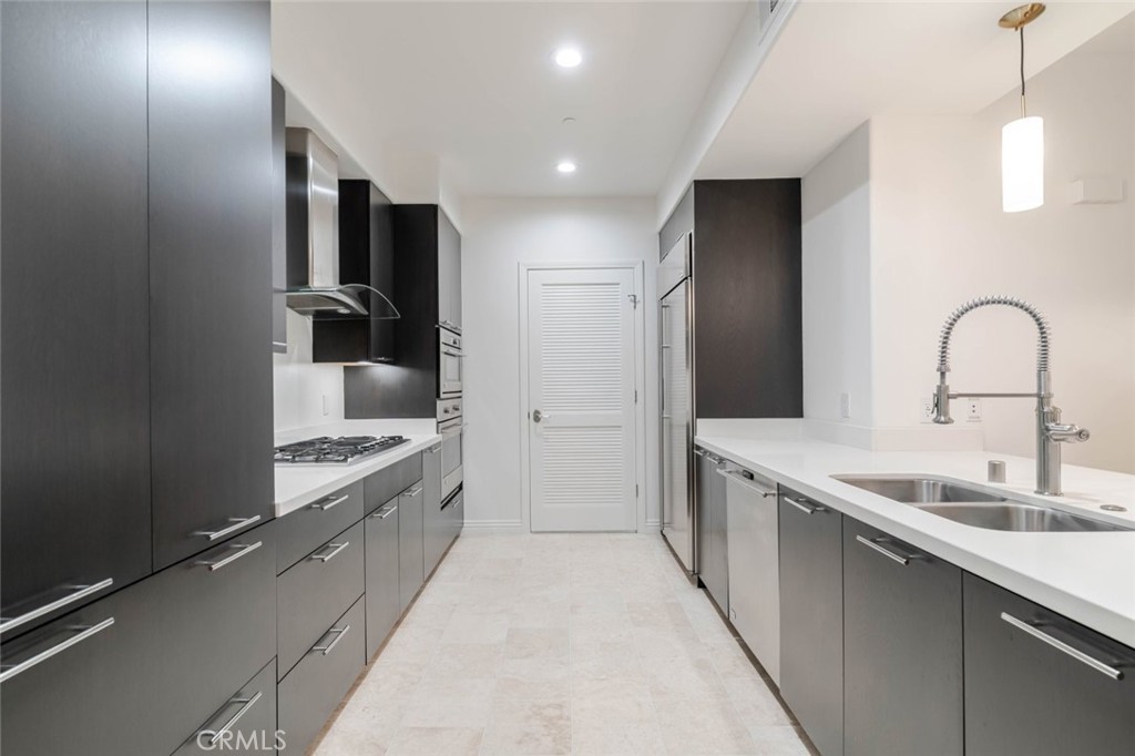 352 Caruso Avenue Property Photo 14