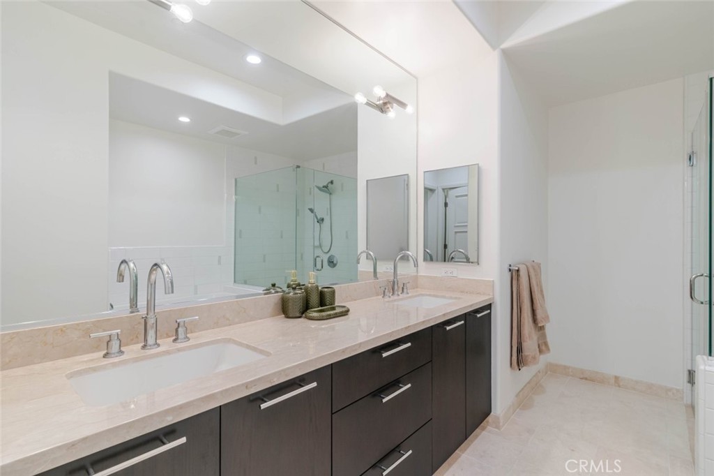 352 Caruso Avenue Property Photo 21