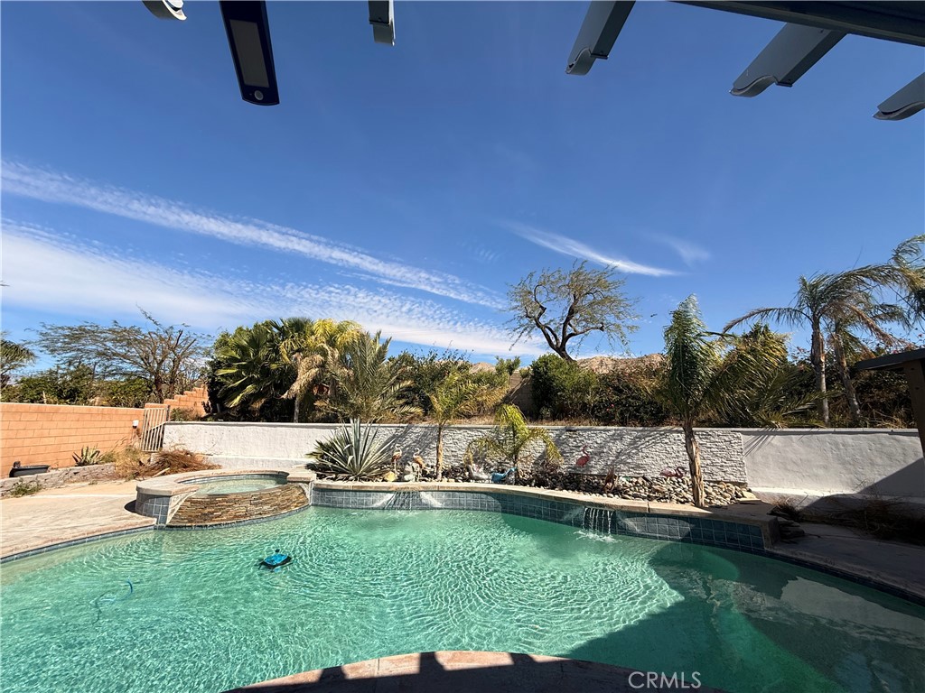 68792 Ridge Crest Property Photo 1