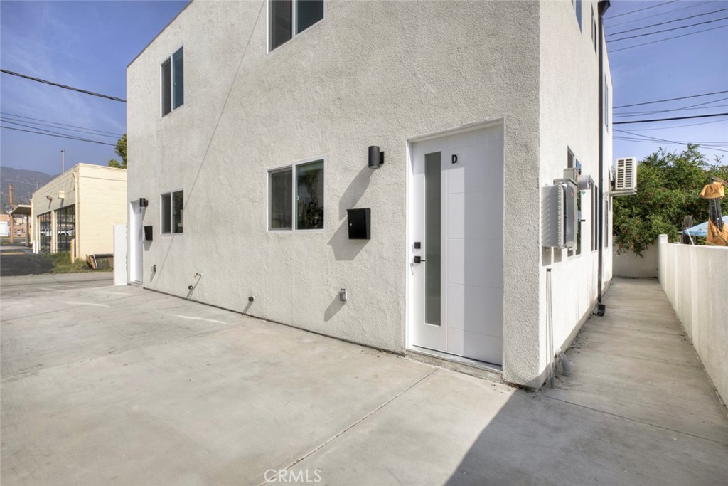 1070 Allen D Property Photo 1