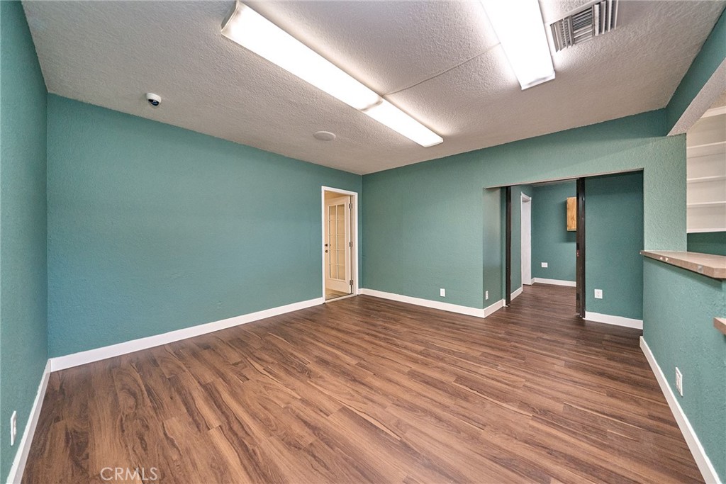 5430 Arlington Avenue Property Photo 7
