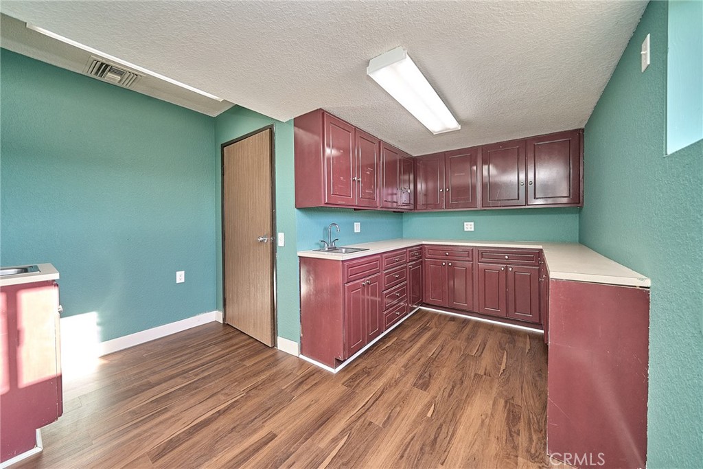 5430 Arlington Avenue Property Photo 10