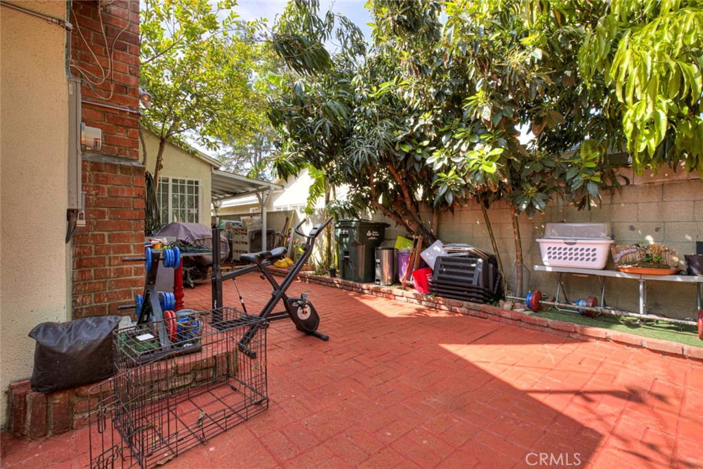 1029 E Galatea Property Photo 15