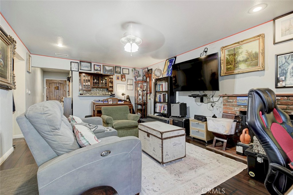 1029 E Galatea Property Photo 25