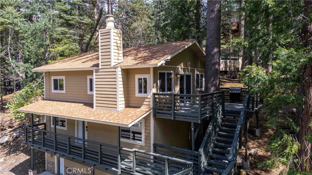 26131 Lake Forest Drive Property Photo 1