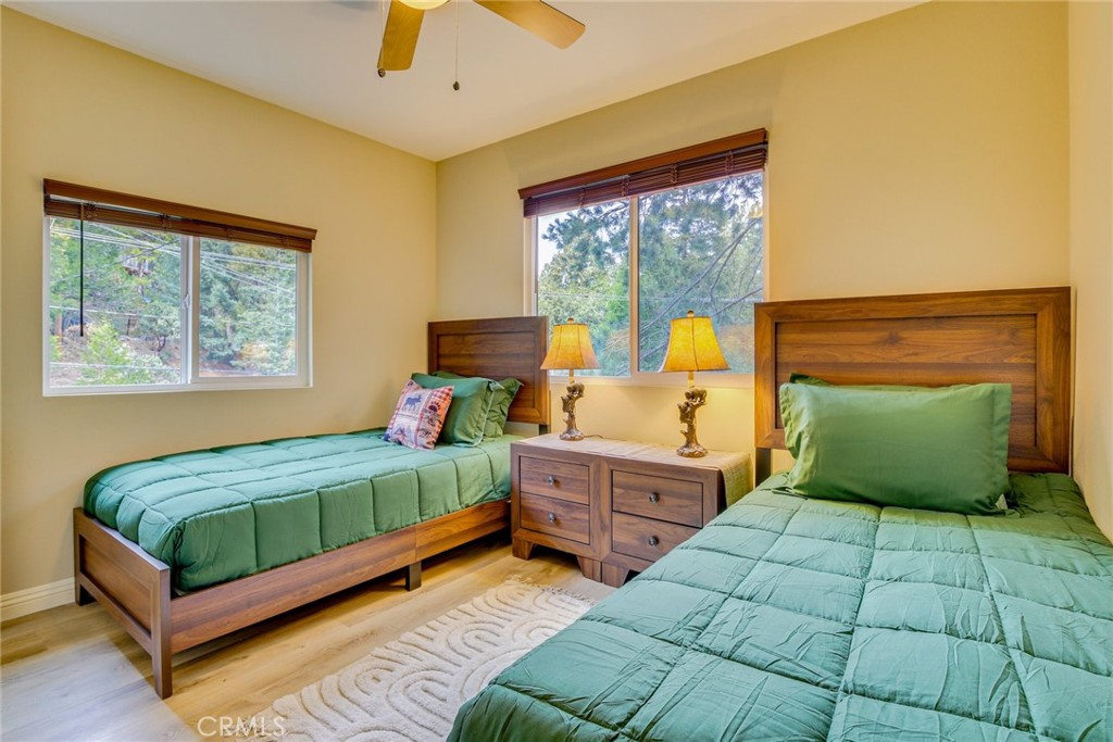 26131 Lake Forest Drive Property Photo 6