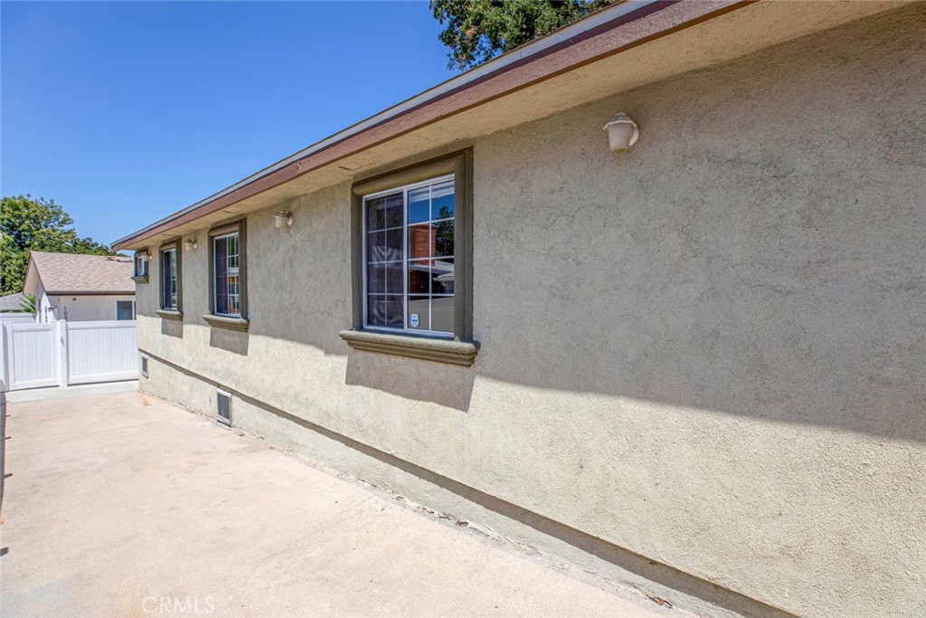 10531 Greenburn Avenue Property Photo 10