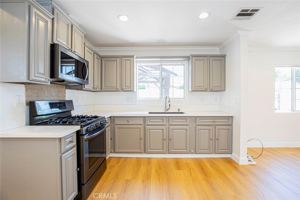 10531 Greenburn Avenue Property Photo 18