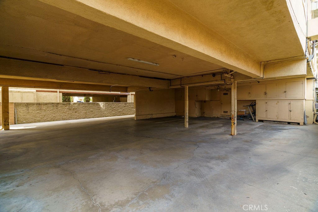 300 E Garfield Avenue Property Photo 11