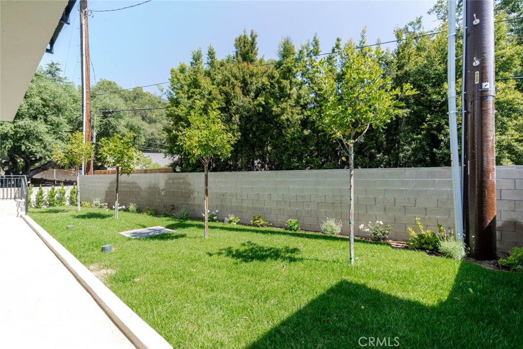 1961 Waltonia Drive 103 Property Photo 23