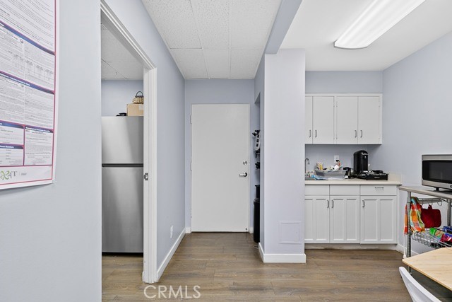 1461 E Chevy Chase Drive Property Photo 22