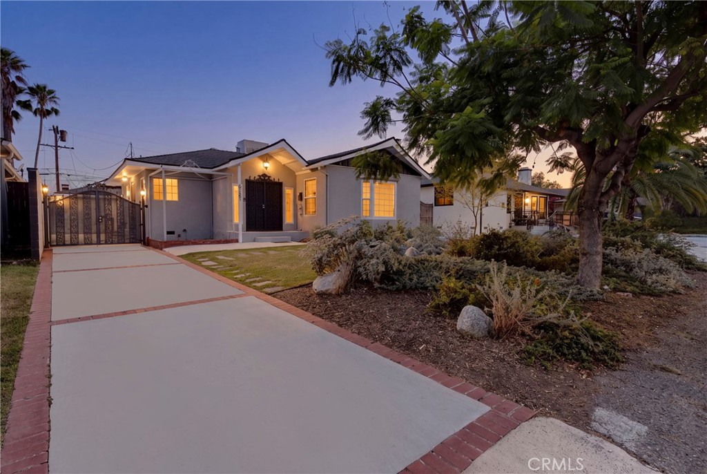6127 Denny Property Photo 41