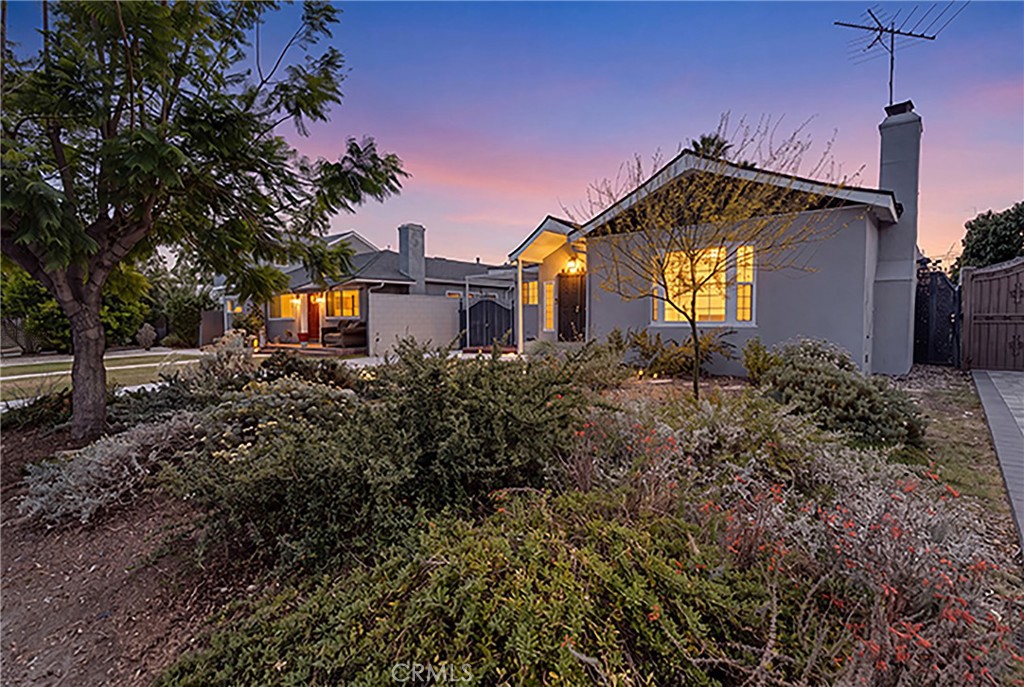 6127 Denny Property Photo 42
