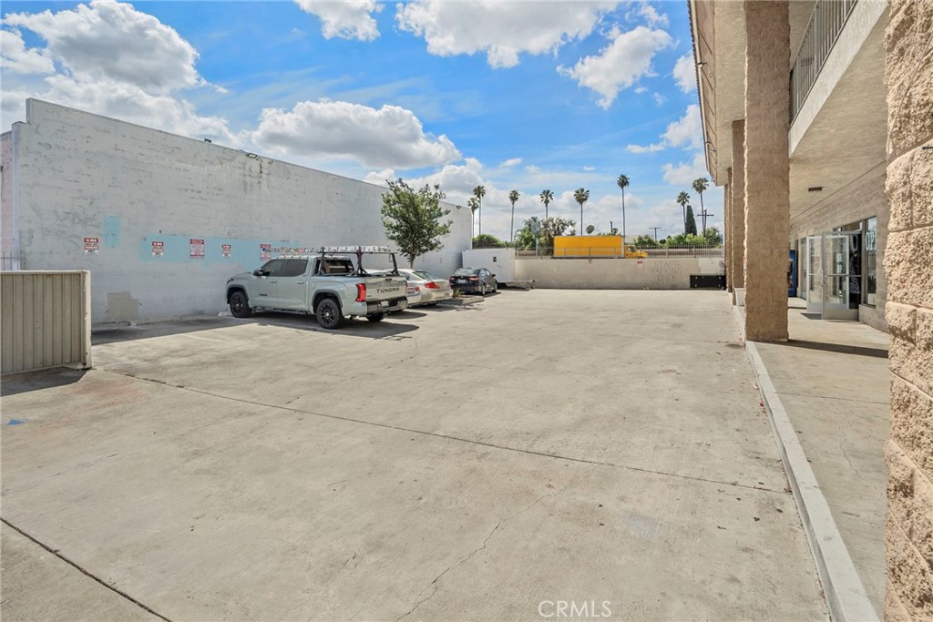 19254 E Walnut Drive N Property Photo 10