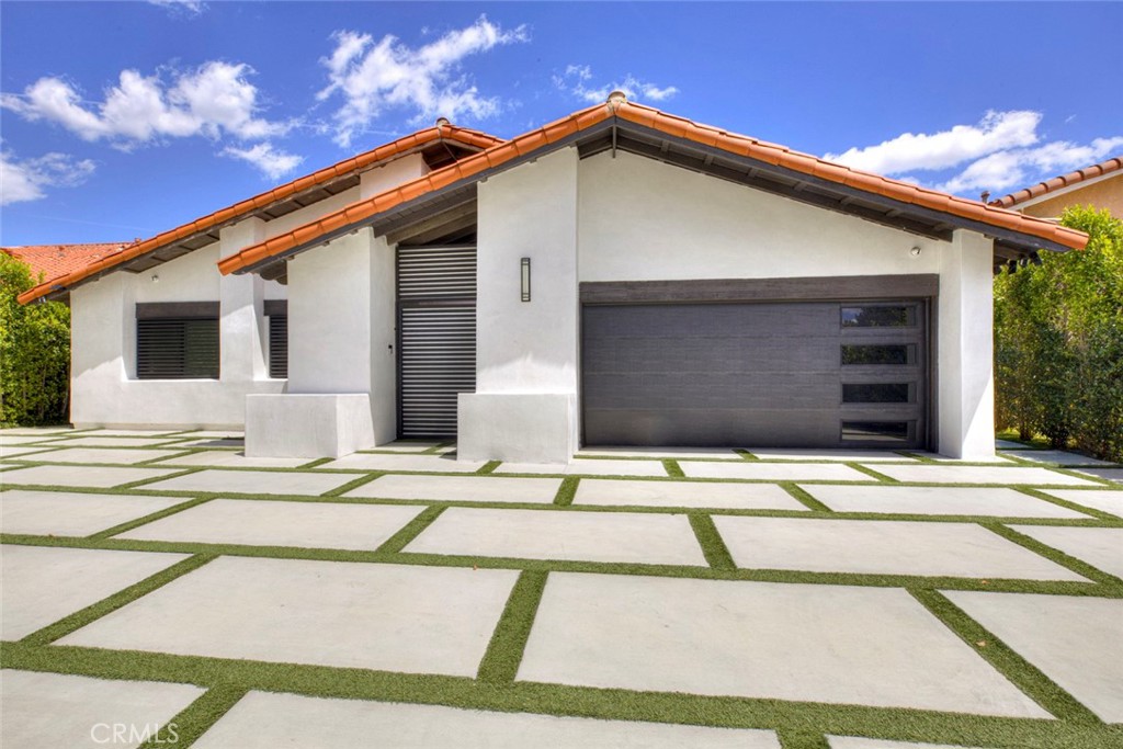 9450 Tampa Property Photo