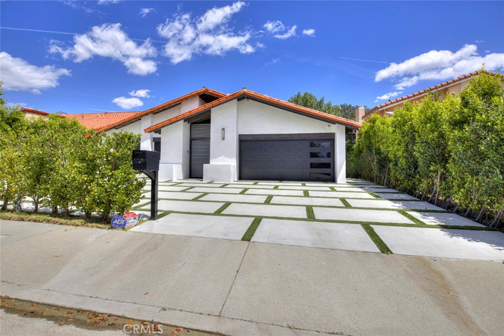 9450 Tampa Property Photo 6