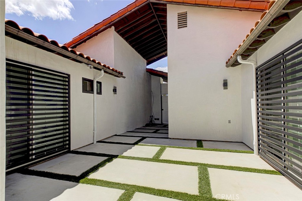 9450 Tampa Property Photo 11