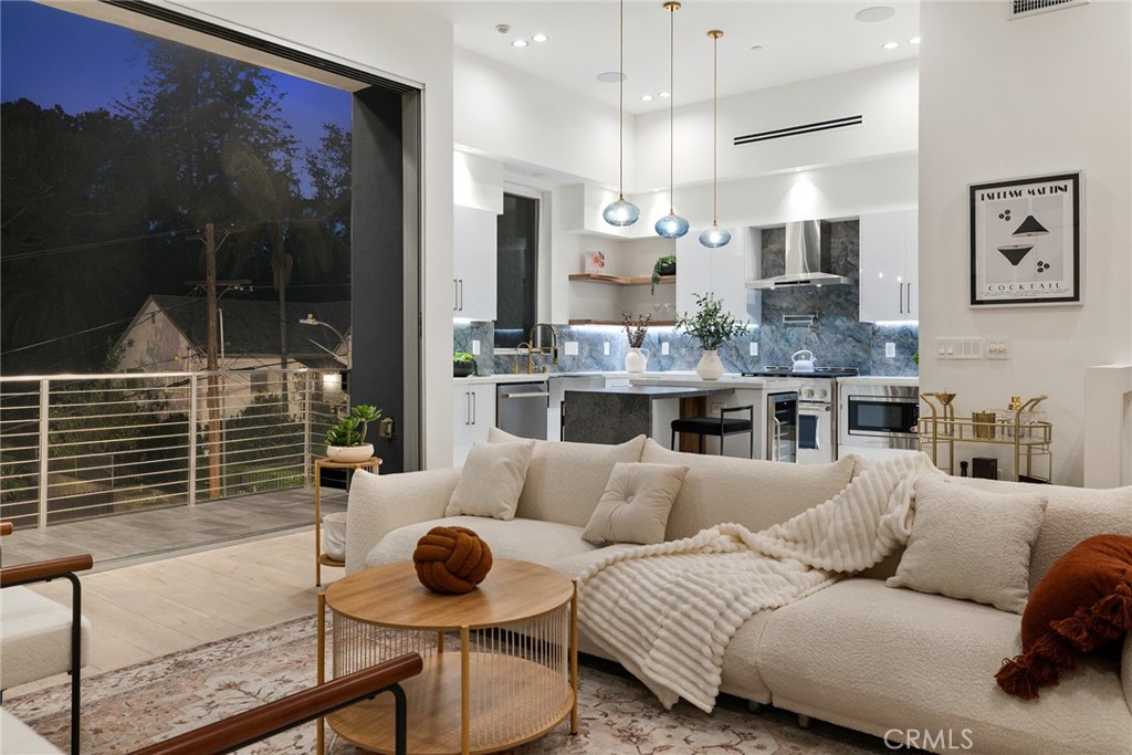 2311 Cove Property Photo 11