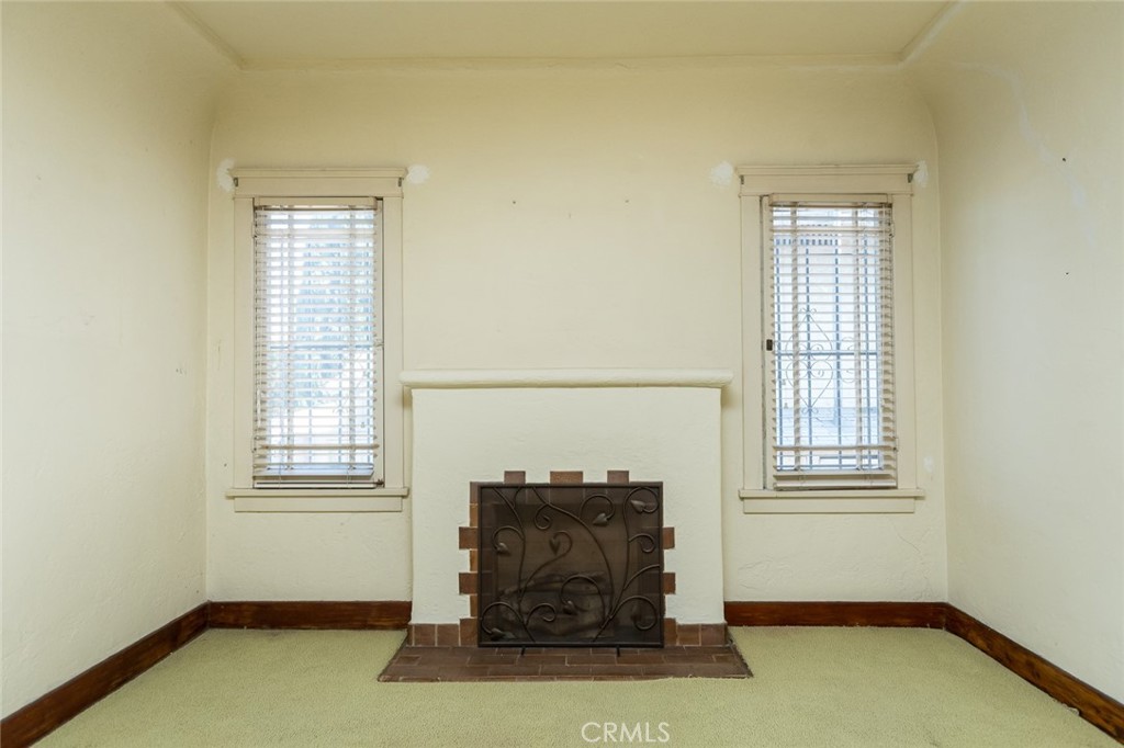 1030 Tyler St Property Photo 6