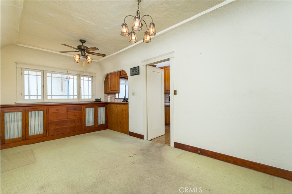 1030 Tyler St Property Photo 7