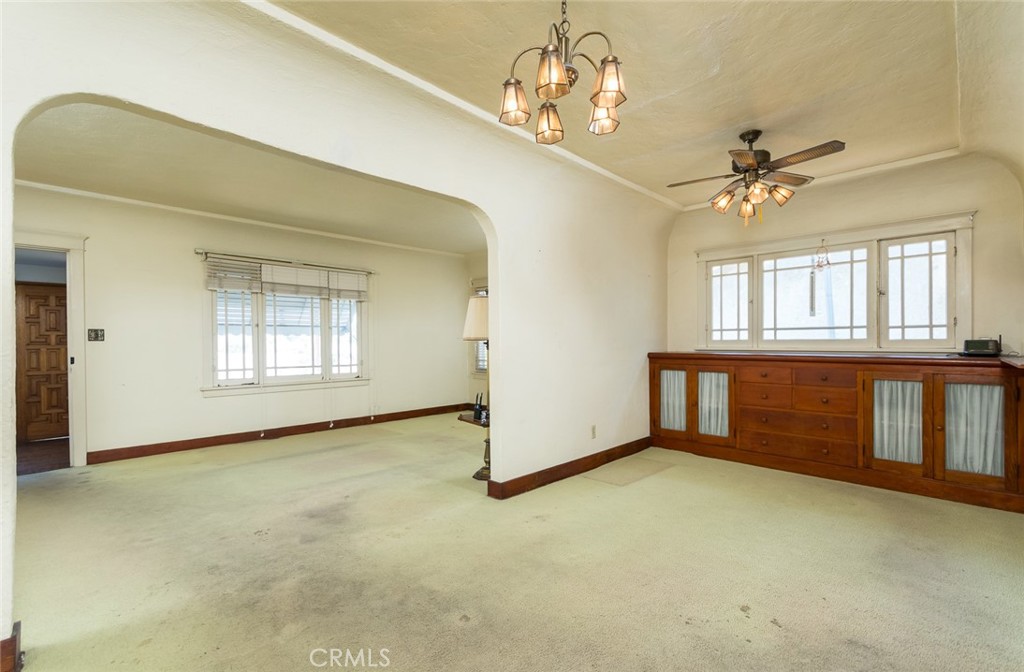 1030 Tyler St Property Photo 8