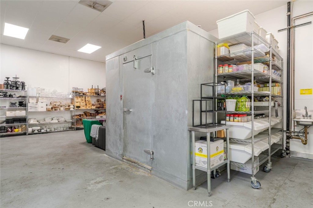 Saticoy Street Property Photo 17