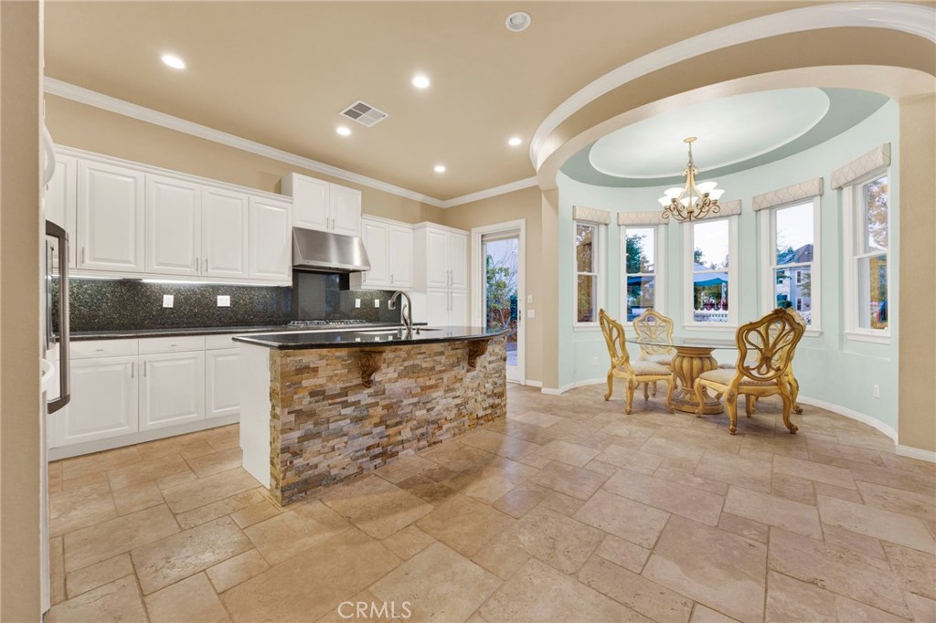 23811 Bayview Court Property Photo 8