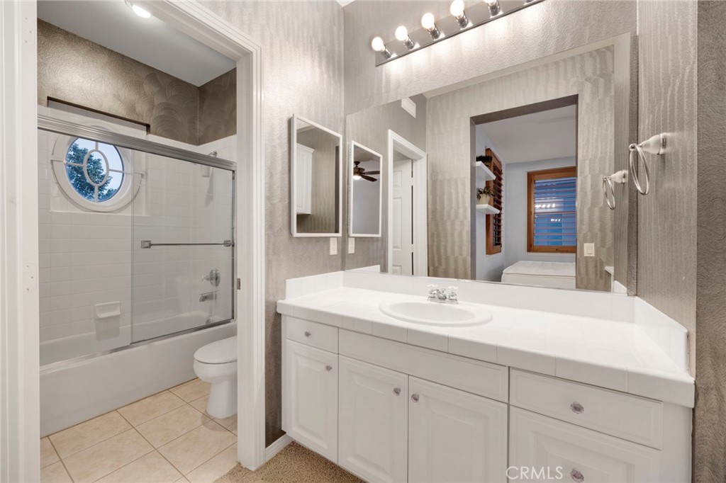 23811 Bayview Court Property Photo 32