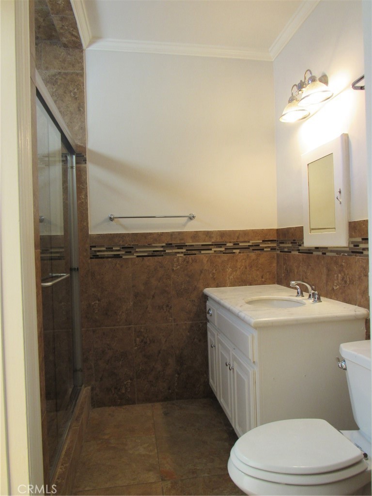 2267 Honolulu Avenue 4 Property Photo 12
