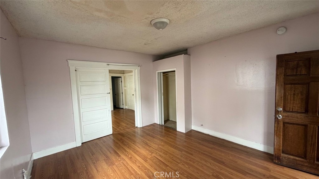 805 E 25th St Property Photo 5