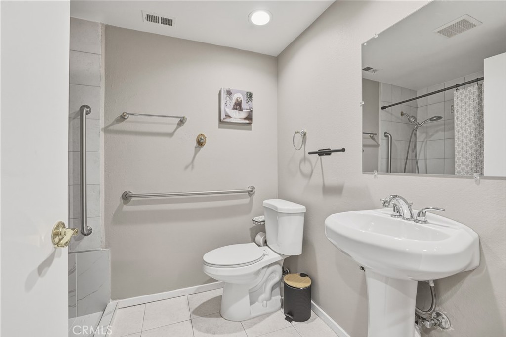 11841 Laughton Way Property Photo 32