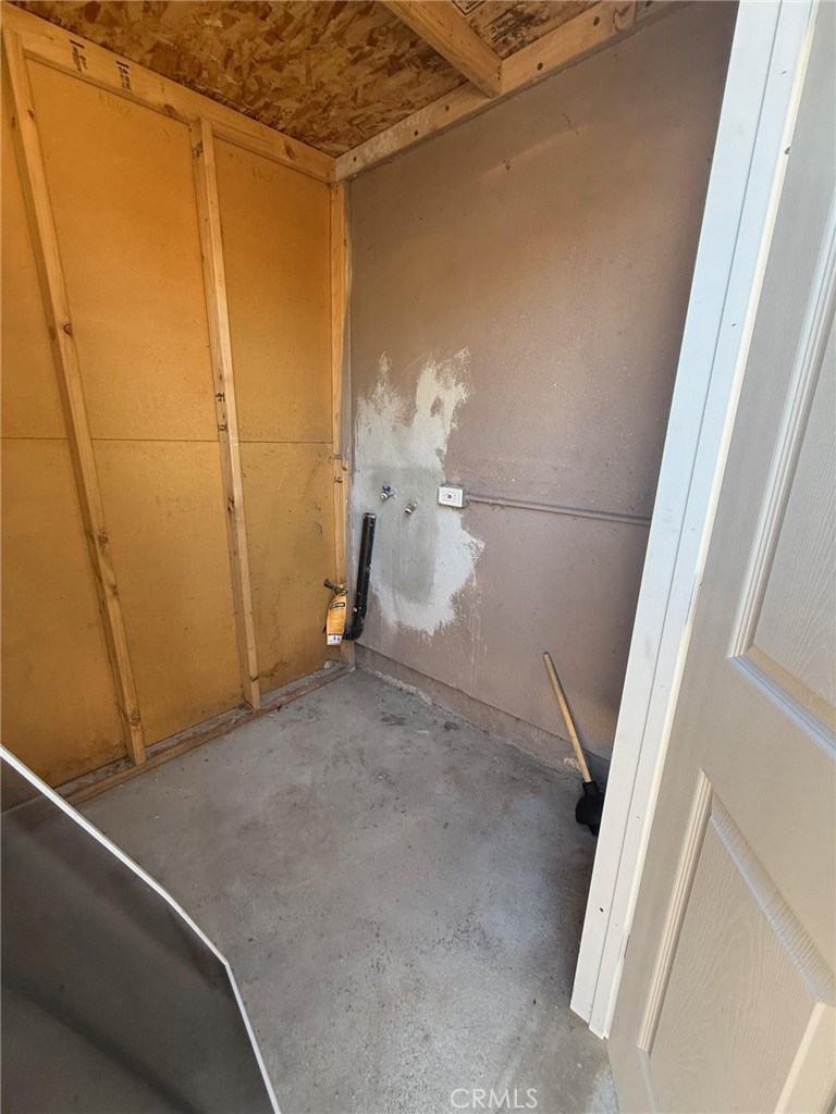 43051 Yew Street Property Photo 14