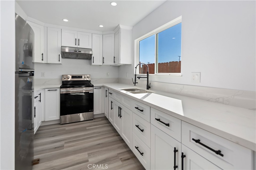 37918 Palm Vista Property Photo 5