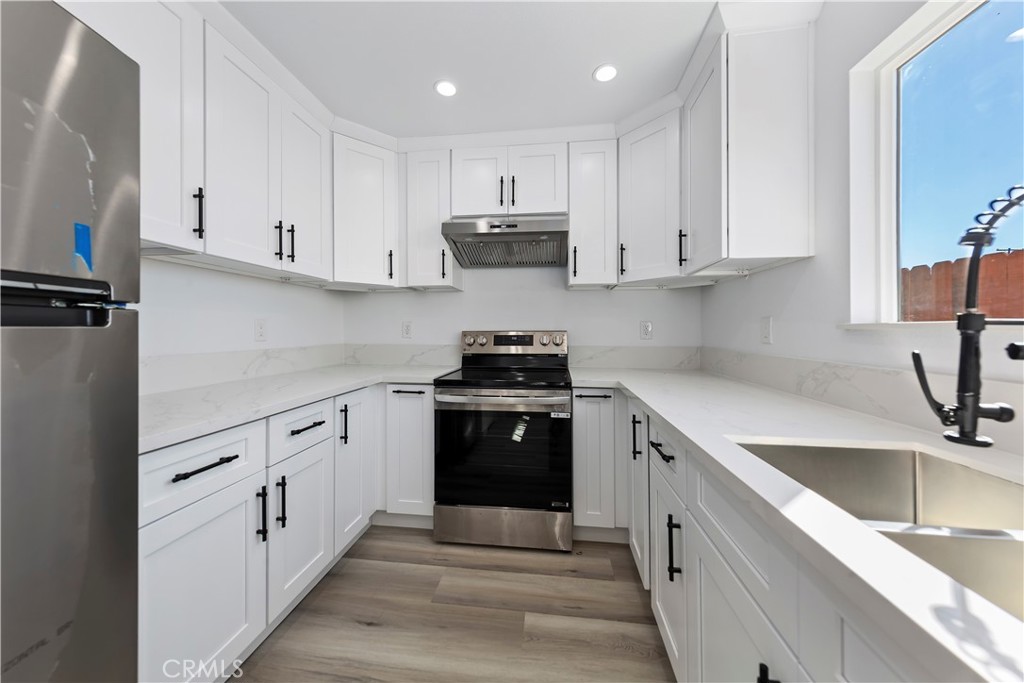 37918 Palm Vista Property Photo 6