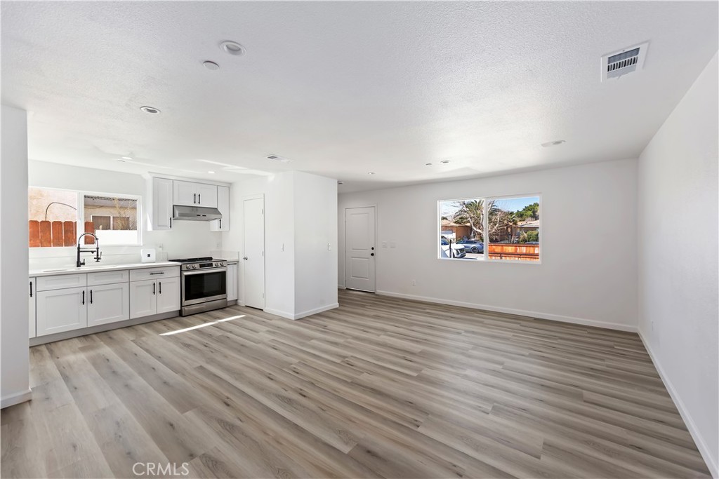 37918 Palm Vista Property Photo 13