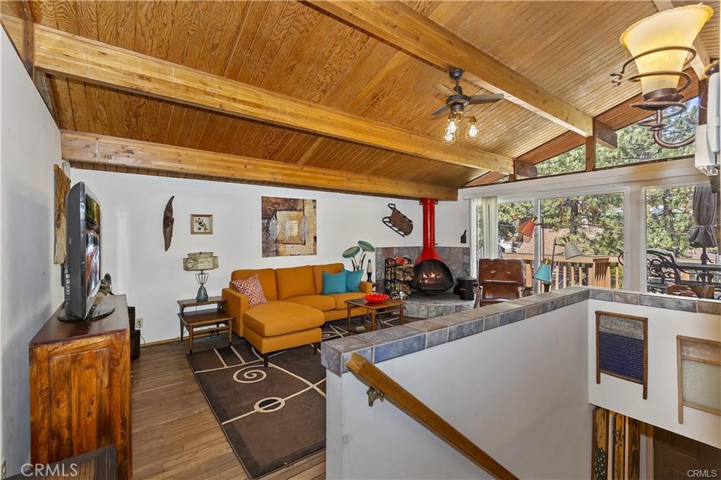 558 Beechnut Property Photo 2