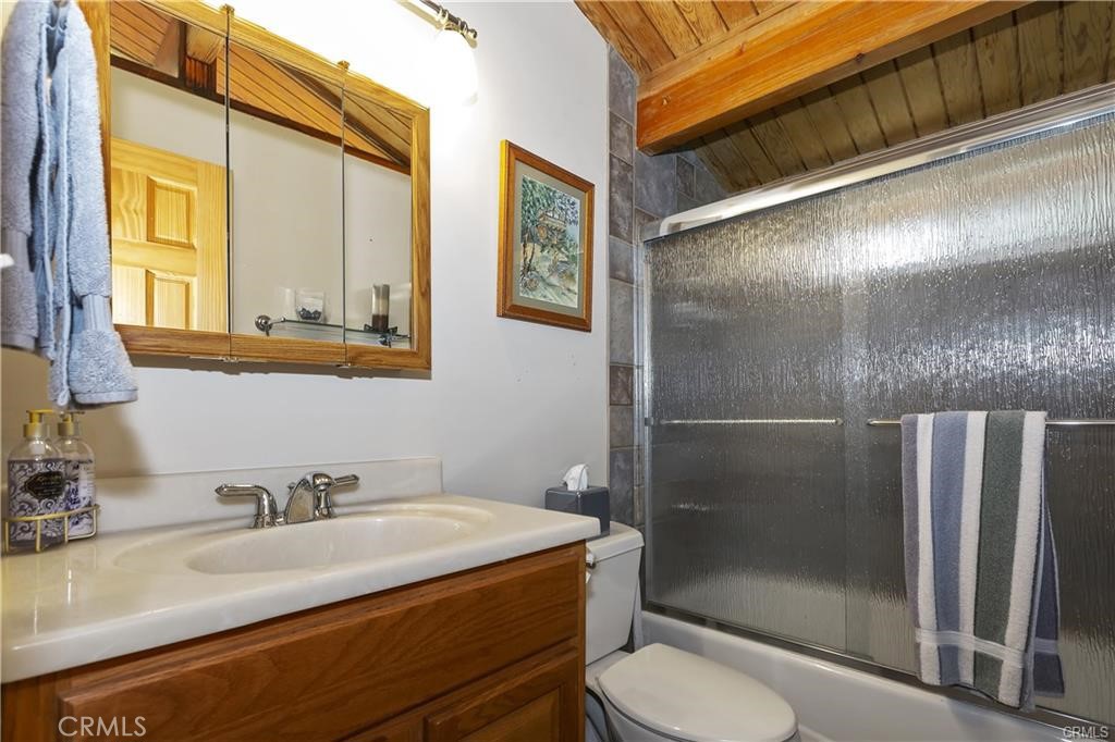 558 Beechnut Property Photo 4