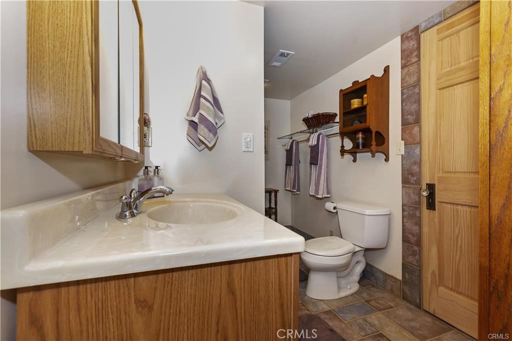 558 Beechnut Property Photo 10