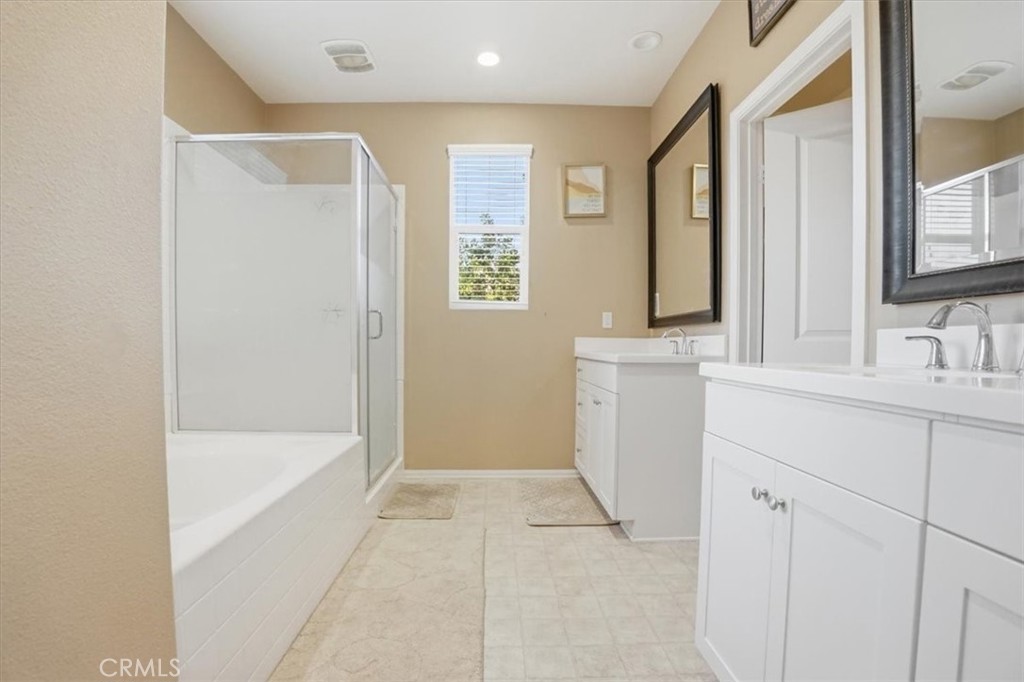 2886 Villa Catalonia Court Property Photo 24