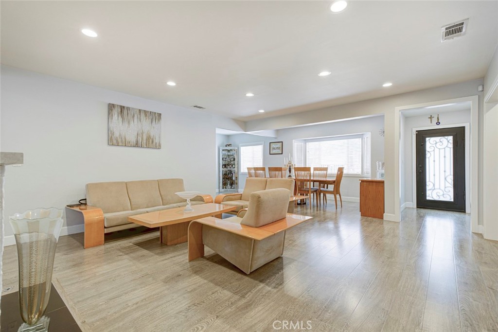 1334 Alameda Property Photo 4