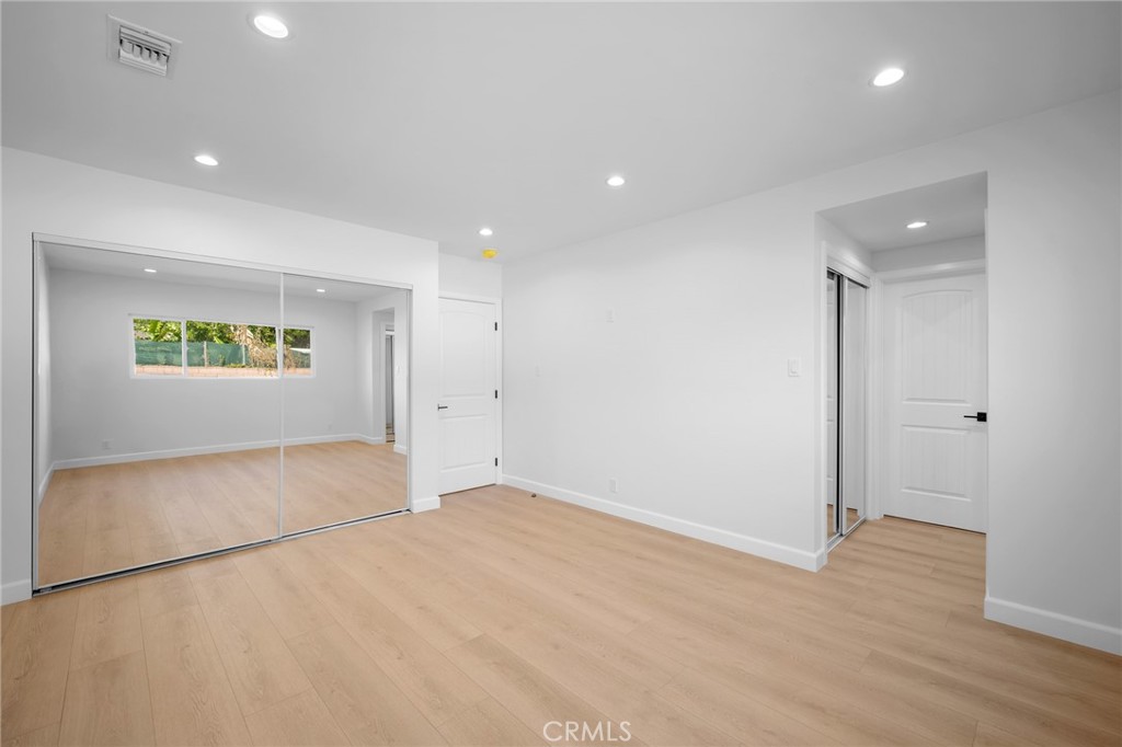 16057 Knapp Property Photo 16