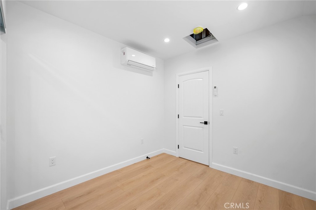 16057 Knapp Property Photo 39