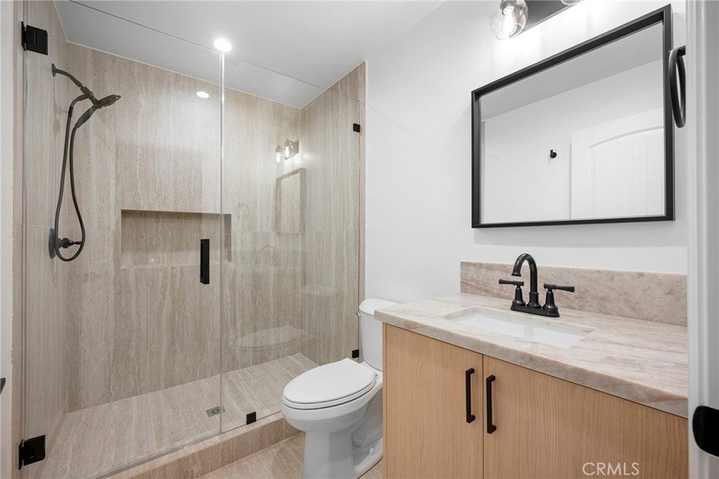 16057 Knapp Property Photo 40