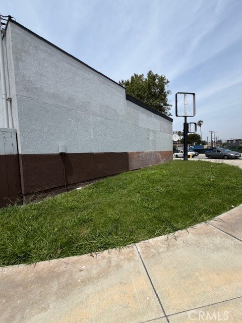 11550 Whittier Property Photo 8