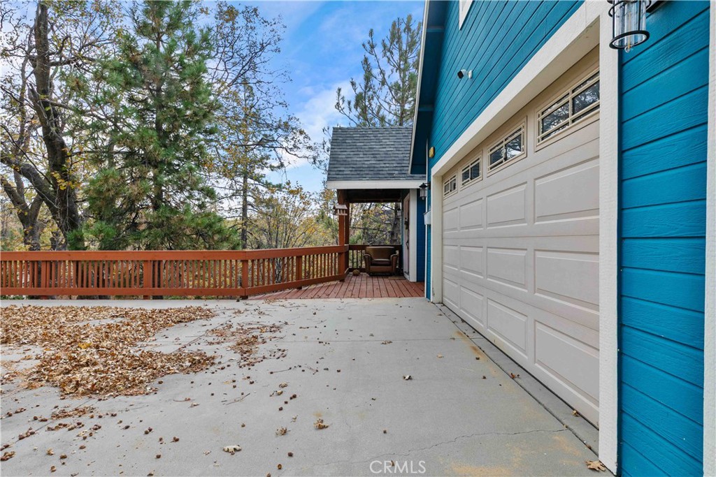 1253 Golden Rule Property Photo 8