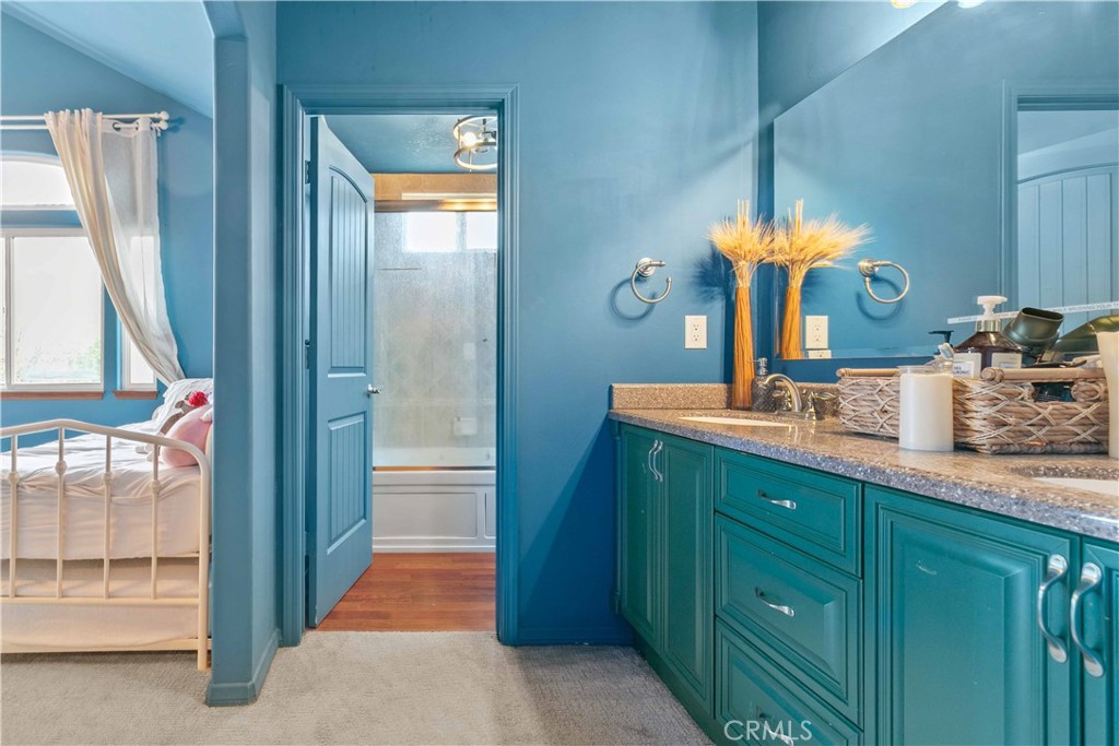 1253 Golden Rule Property Photo 35