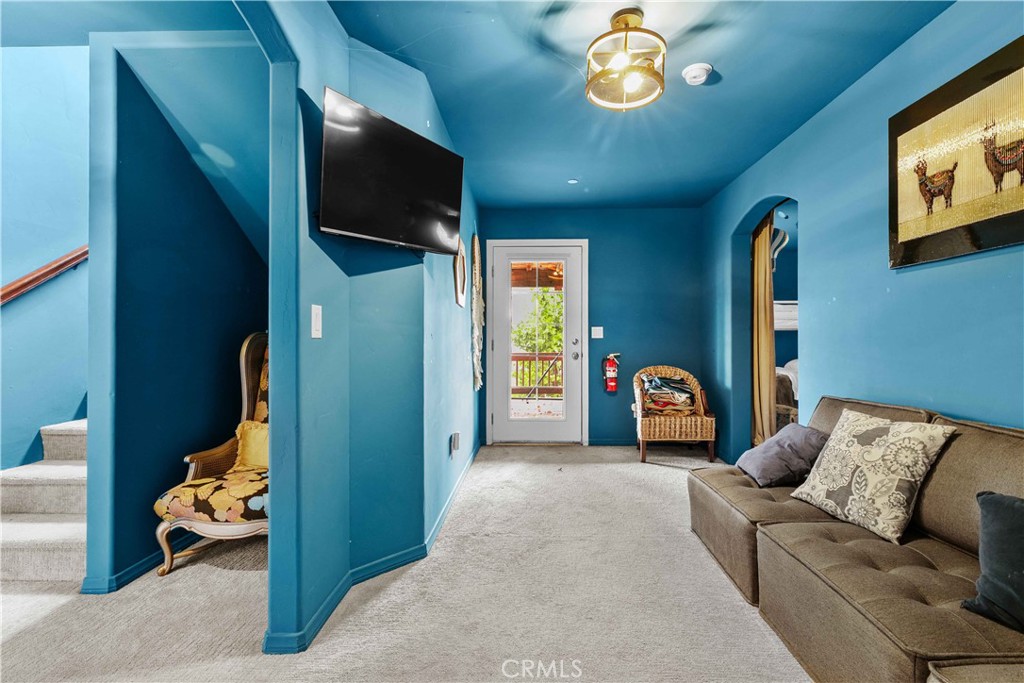 1253 Golden Rule Property Photo 40