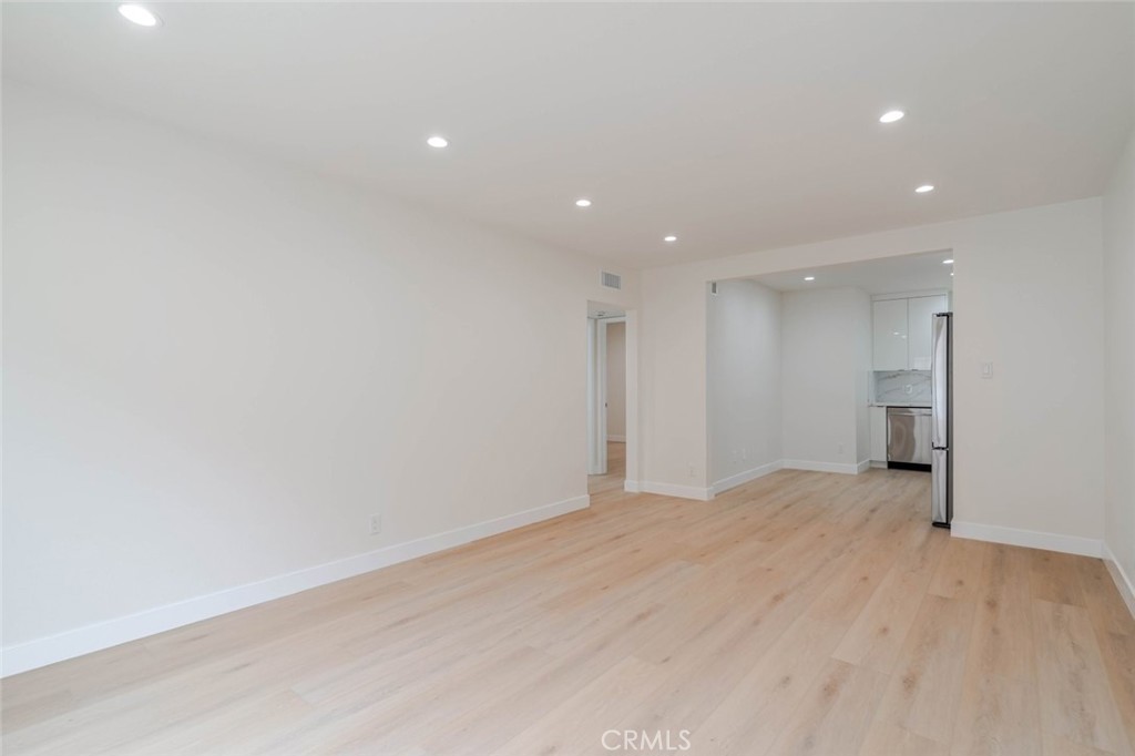 323 N Louise C Property Photo 3