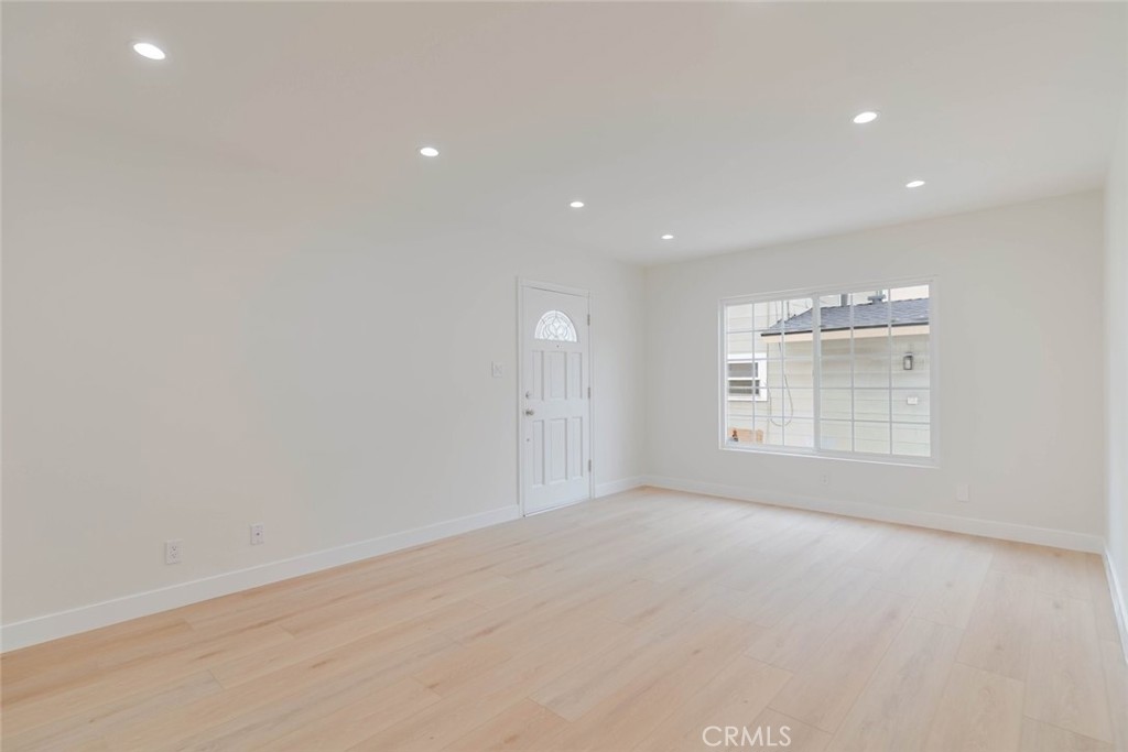 323 N Louise C Property Photo 5