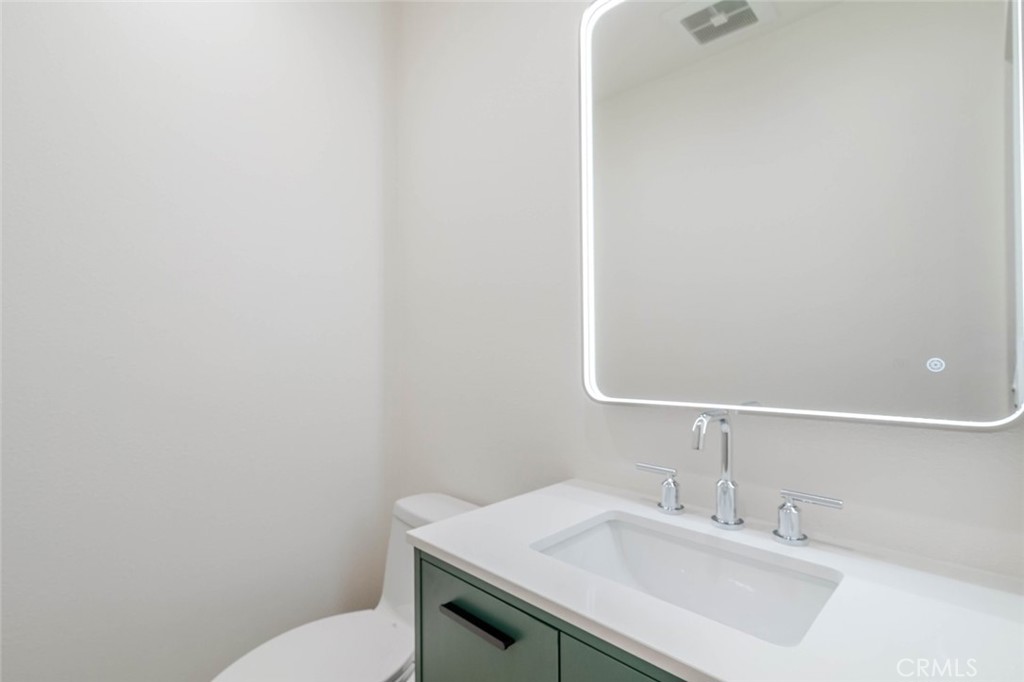 323 N Louise C Property Photo 15
